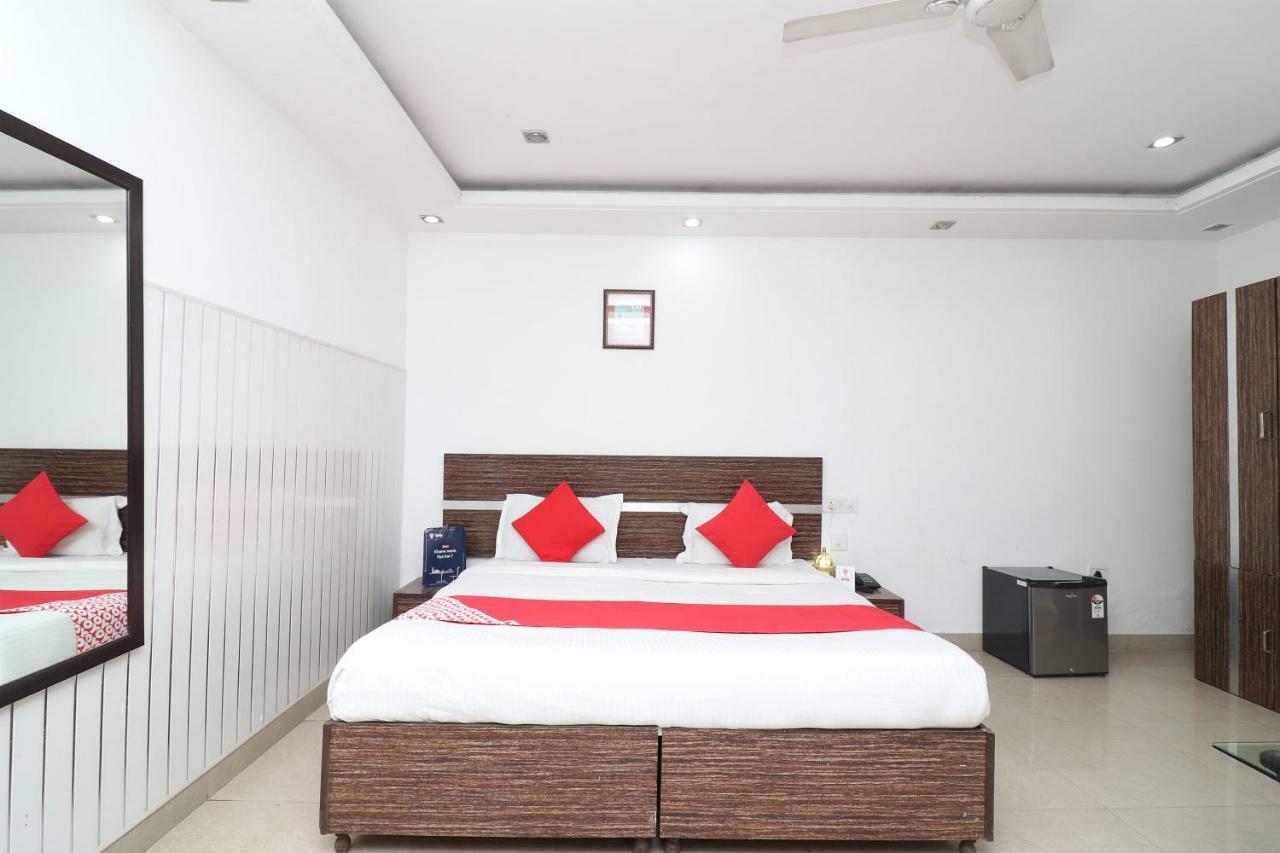 Oyo 10257 Hotel Lotus Park Gurgaon Exterior foto